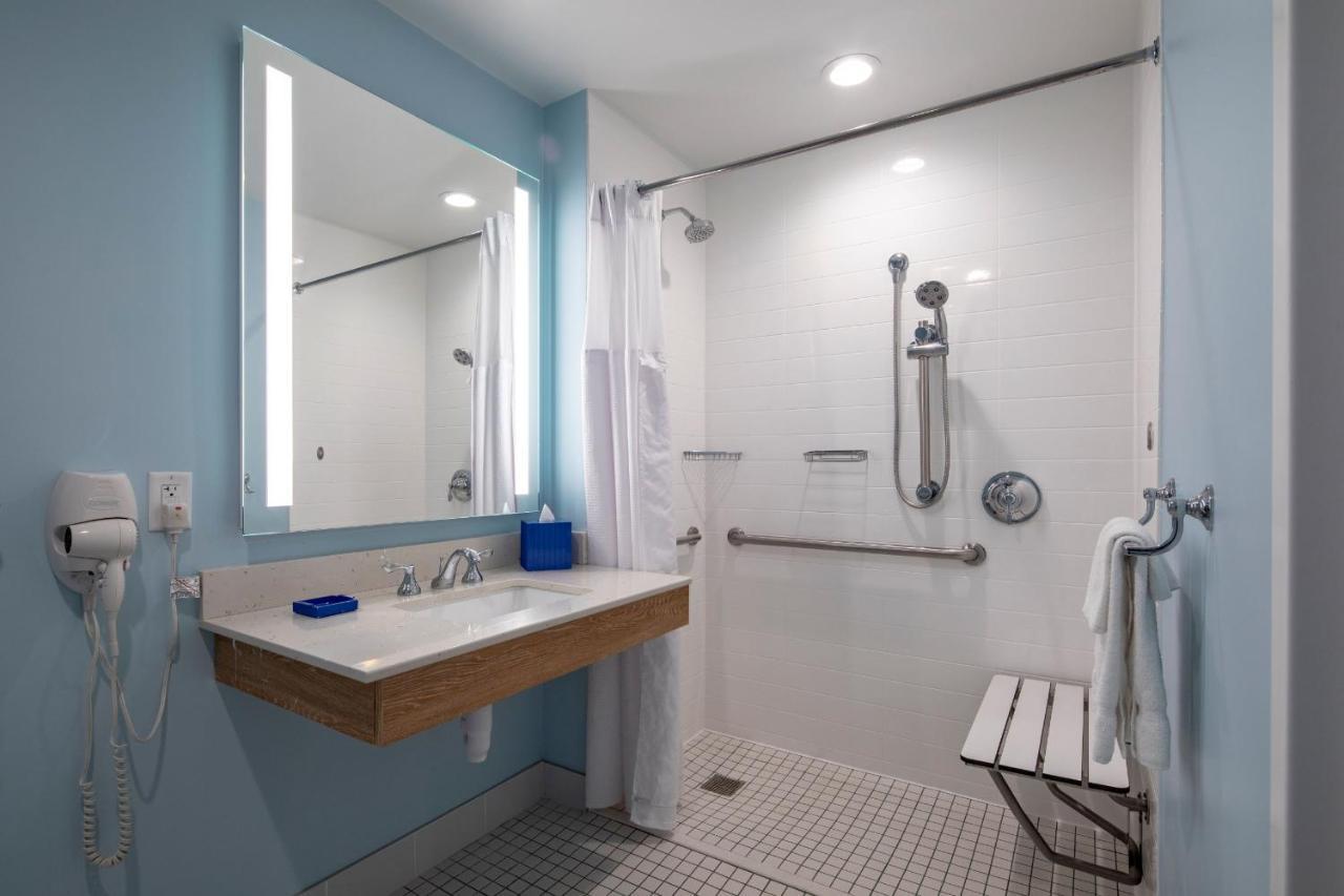 Universal’s Endless Summer Resort – Dockside Inn&Suites Orlando Værelse billede